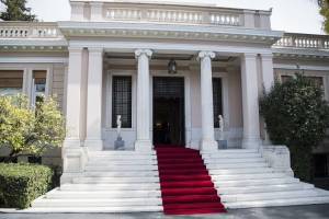 Συνάντηση Τσίπρα με συμβασιούχους πυροσβέστες