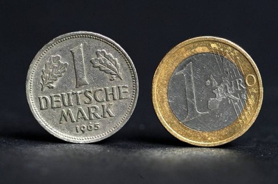 SZ: Η Γερμανία έχει επωφεληθεί από το ευρώ όσο καμία