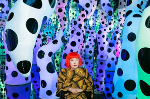 Get the look: Ο πουά κόσμος της Yayoi Kusama