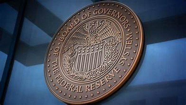 Fed: Στο 40% οι πιθανότητες αύξησης επιτοκίων μετά το άλμα του πληθωρισμού