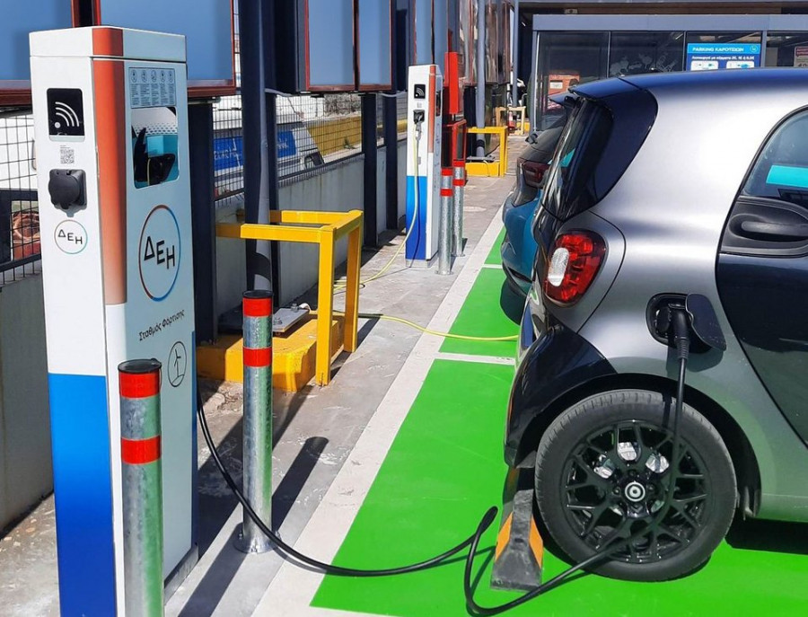ΔΕΗ: 1.000 σημεία φόρτισης ηλεκτρικών οχημάτων εντός 2022