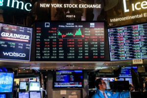 Ανοδικό άνοιγμα στη Wall Street-Αναμένονται ισχυρά μηνιαία κέρδη 