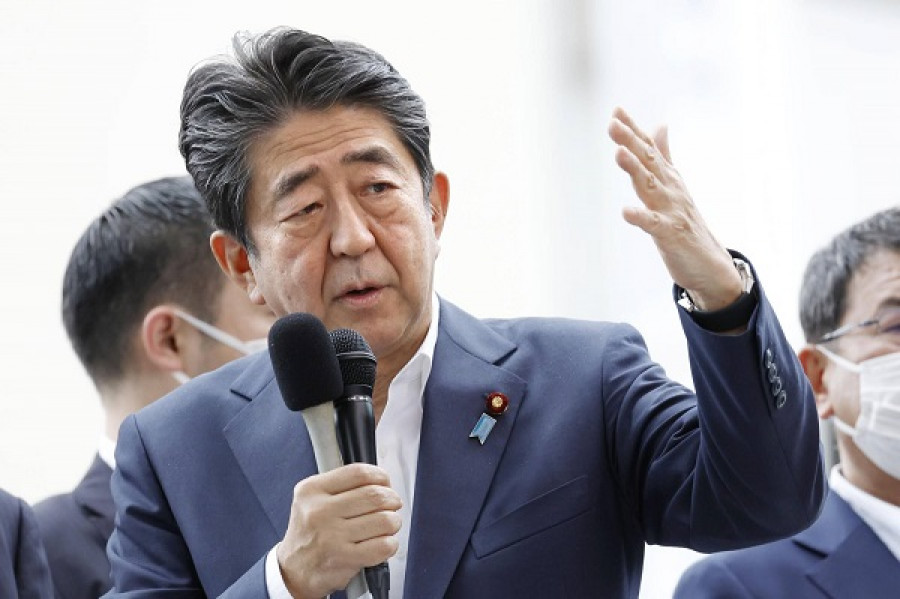 Δολοφονική επίθεση δέχθηκε ο πρώην πρωθυπουργός της Ιαπωνίας Σίνζο Άμπε