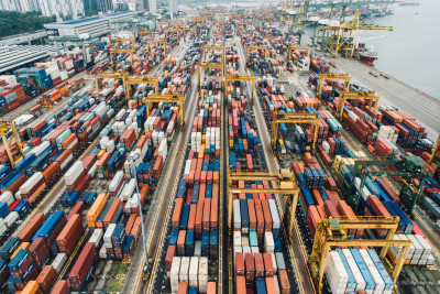 Γερμανία: Μείωση 2,4% στις εξαγωγές