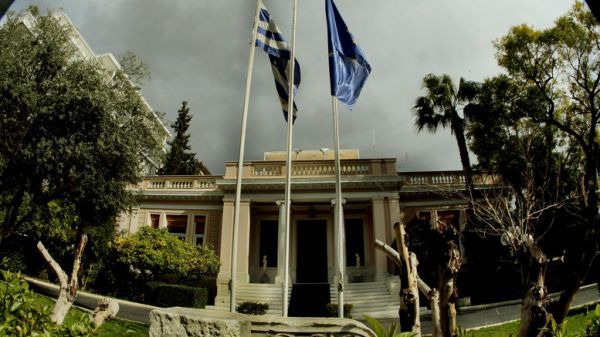 Η ώρα της αλήθειας για το Μαξίμου