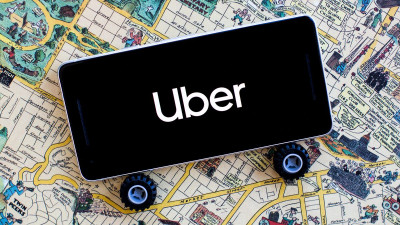 Uber: Αυξημένα στα $10,7 δισ. τα έσοδα β’ τριμήνου