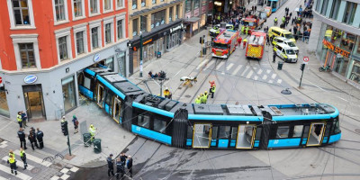 Νορβηγία: Τραμ… μπήκε σε κατάστημα στο Όσλο- Τέσσερις τραυματίες