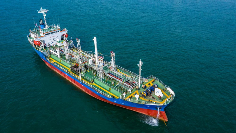 Ρωσικό πετρελαιοφόρο έκανε μυστική μεταφορά φορτίου κοντά στη Σιγκαπούρη