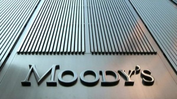 Moody&#039;s: Δύσκολοι οι στόχοι του νέου Μνημονίου