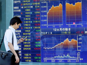«Σκαμπανεβάσματα» για τον Nikkei με τα βλέμματα στην BOJ