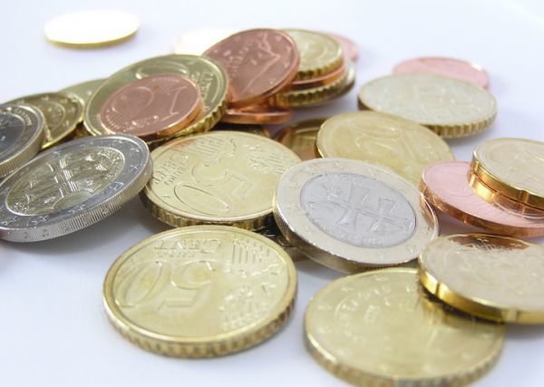 Πιέσεις στο ευρώ μετά την κατάρρευση των διαπραγματεύσεων