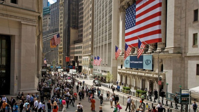 Νέα ρεκόρ για S&amp;P 500,Nasdaq μετά την «έκπληξη» της Fed