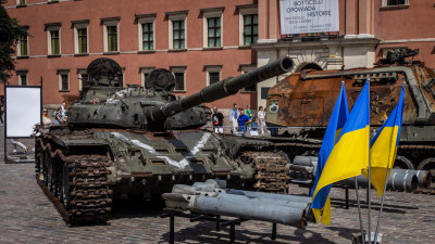 Η Ουκρανία χαμηλώνει τις προσδοκίες της αντεπίθεσης στη Ρωσία