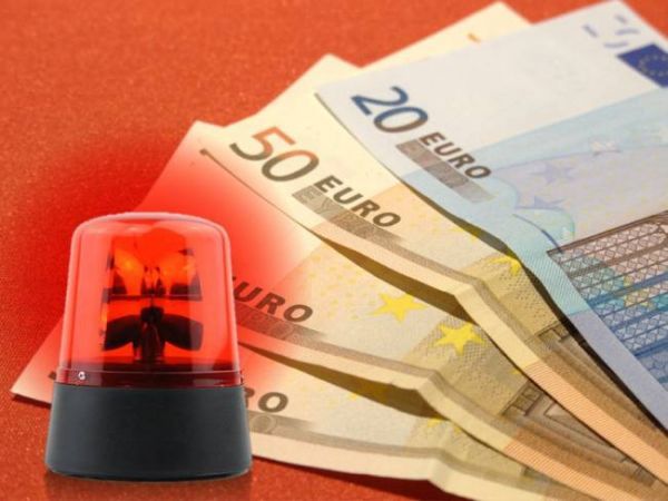 Τράπεζες: Έκρηξη «κόκκινων» δανείων λόγω capital controls