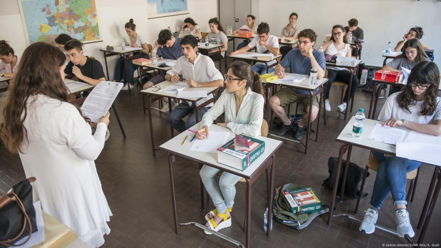 Ιταλία: Οι μειωμένες δαπάνες εκπαίδευσης ρίχνουν τις επιδόσεις των μαθητών