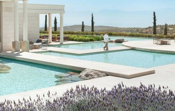 Οι Grivalia και Dolphin αποκτούν το 100% του Amanzoe