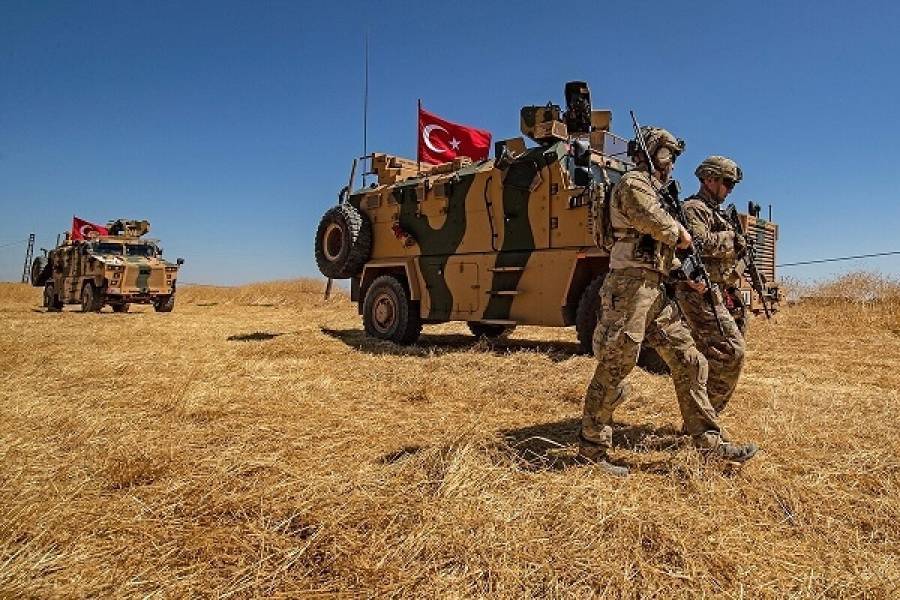 Έντονη τουρκική κινητικότητα στα σύνορα με τη Συρία