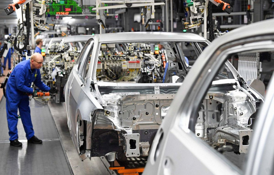 ifo: Δυσοίωνες προοπτικές για τη γερμανική αυτοκινητοβιομηχανία-Φόβοι για τη ζήτηση