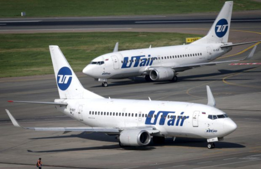 Αναγκαστική προσγείωση Boeing 737 της Utair στο αεροδρόμιο της Μόσχας