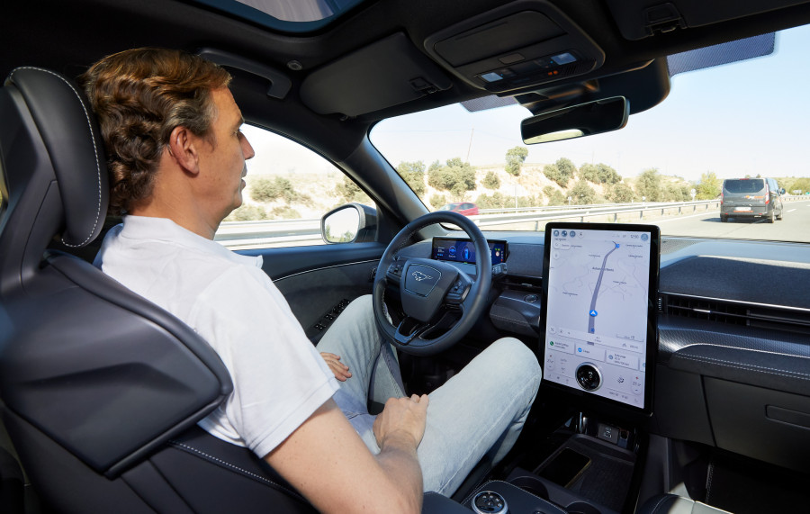 Η τεχνολογία οδήγησης με ελεύθερα χέρια Ford BlueCruise είναι διαθέσιμη στους αυτοκινητοδρόμους της Ευρώπης