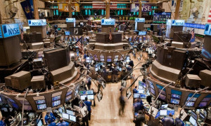 Οριακά κέρδη στη Wall Street εν όψει της Fed