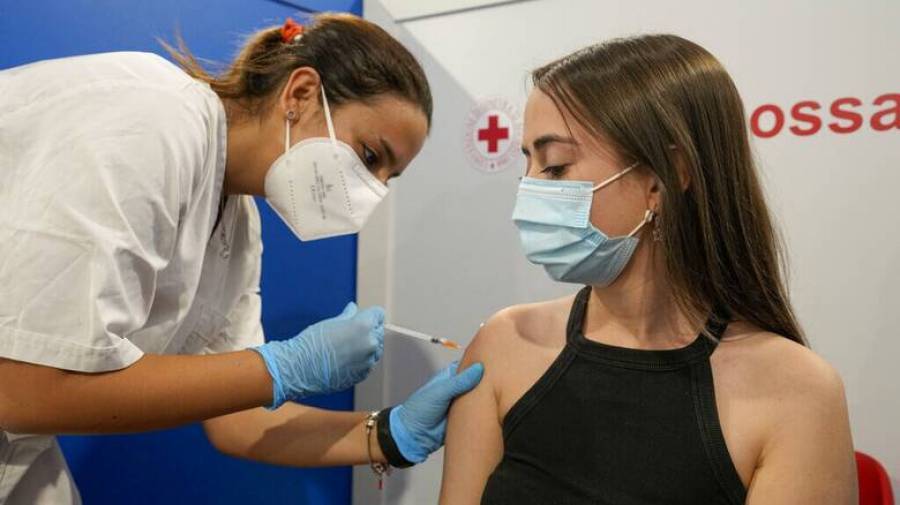 Εμβολιασμός παιδιών 12 έως 15 ετών: Ανοίγει τον Αύγουστο η πλατφόρμα