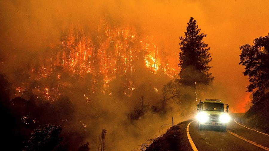 Μεγάλη πυρκαγιά στην Καλιφόρνια: 4.000 άνθρωποι εγκατέλειψαν τα σπίτια τους