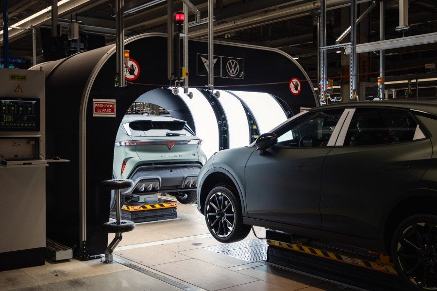 Το εργοστάσιο της SEAT & CUPRA ξεκινάει την παραγωγή των CUPRA Raval και Volkswagen ID. Polo