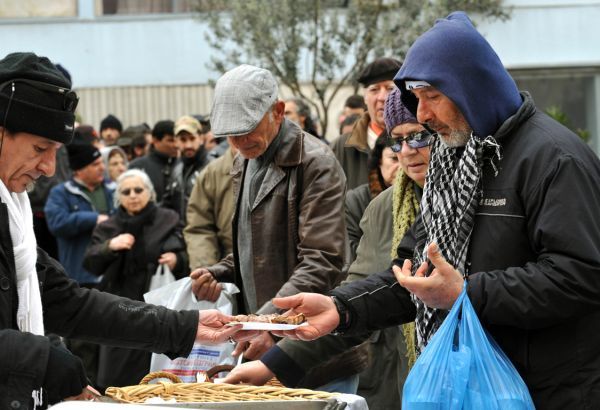 Εκπτώσεις στο πρόγραμμα σίτισης της κυβέρνησης