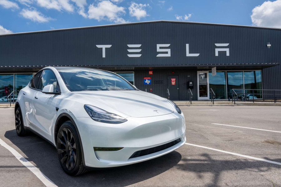 Tesla: Ανάκληση 1,8 εκατ. οχημάτων στις ΗΠΑ