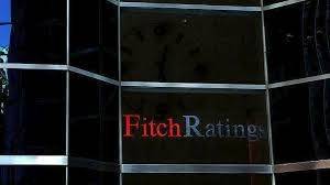 Fitch: Αδύναμες αλλά με θετικές προοπτικές οι ελληνικές τράπεζες