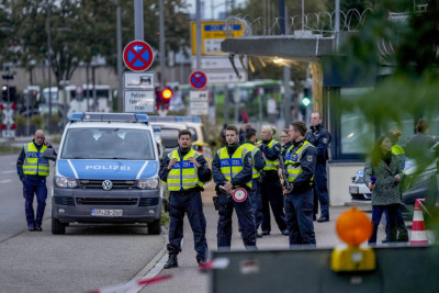 Welt: Οι συνοριακοί έλεγχοι δεν θα λύσουν το μεταναστευτικό