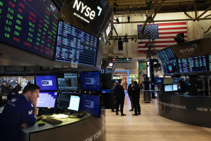 Wall Street: Νέα άνοδος με ώθηση από την αγορά εργασίας