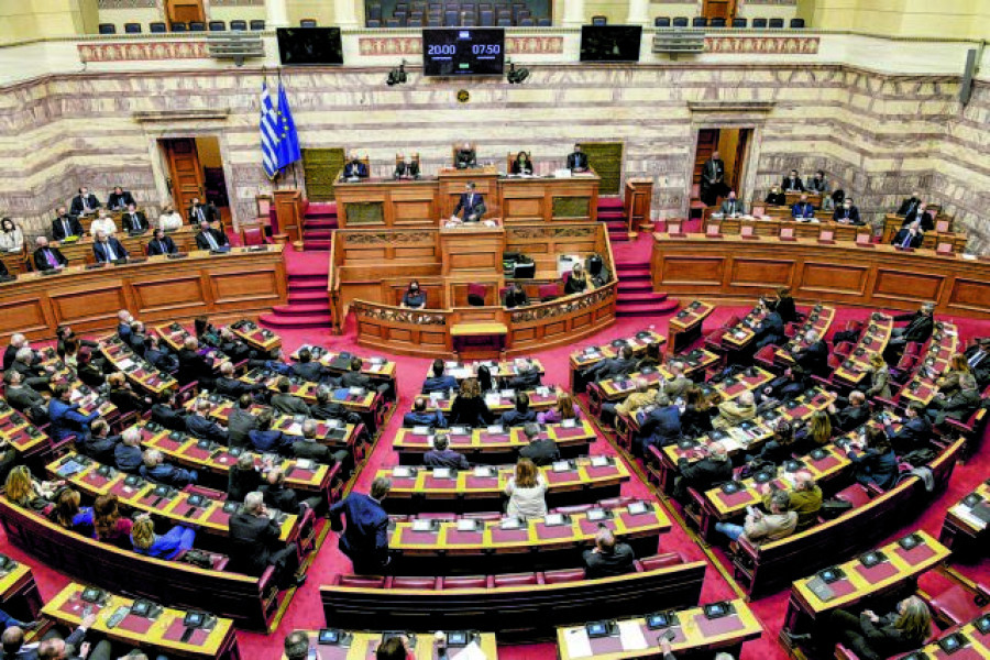 Βουλή: Στην Ολομέλεια το νομοσχέδιο για τουρισμό και τουριστική εκπαίδευση