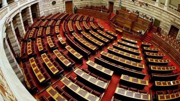 Κόντρα στη Βουλή για την πώληση λιγνιτικών μονάδων της ΔΕΗ