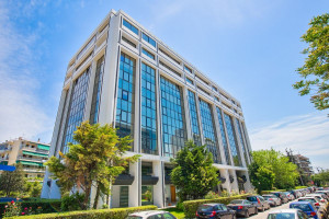 BriQ Properties: Διάθεση μετοχών προς την CEO και το προσωπικό