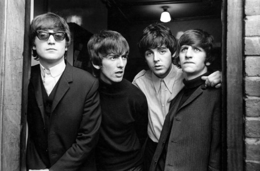Beatles: Θα κυκλοφορήσει ένα “τελευταίο” τραγούδι τους με τη βοήθεια της τεχνητής νοημοσύνης