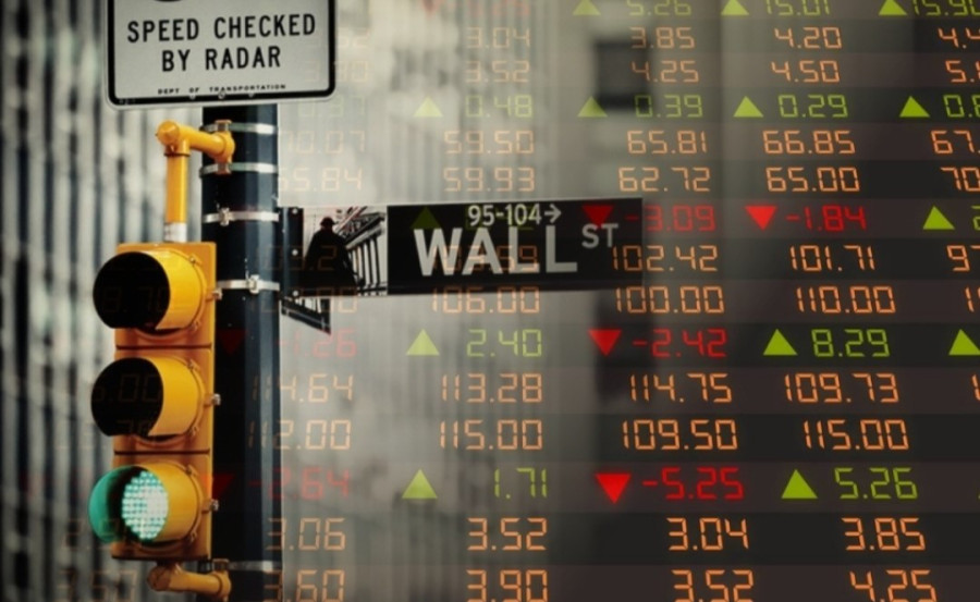 Καλοκαιρινό πανηγύρι στη Wall Street με ώθηση από τα εταιρικά αποτελέσματα και τη βουτιά του πετρελαίου