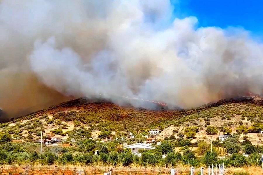 Αντιπεριφερειάρχης Αν.Αττικής-Πυρκαγιά: Γίνεται τιτάνια προσπάθεια από όλους να περιοριστεί γρήγορα