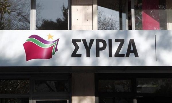 Έβαλαν φωτιά στα γραφεία του ΣΥΡΙΖΑ στο Ρέθυμνο (φωτό)