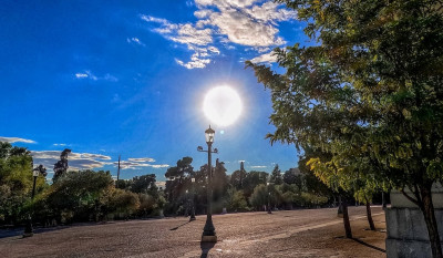 Meteo: Πάνω από 30°C στο 20% των σταθμών την Παρασκευή