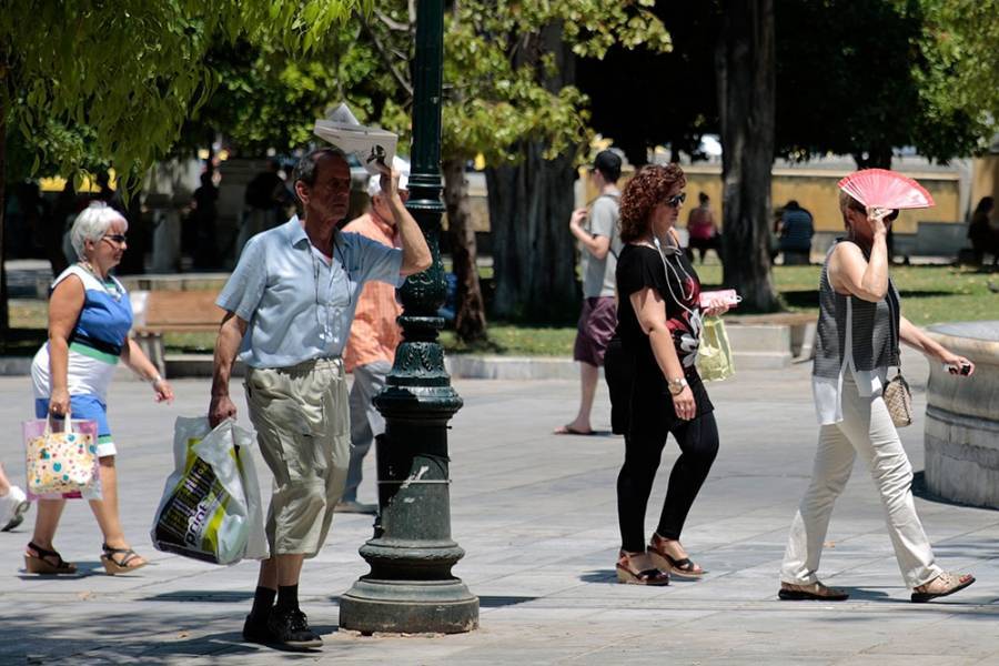 Αίθριος καιρός με τον υδράργυρο στους 35 βαθμούς