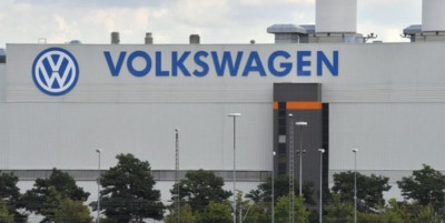 Volkswagen: Καταργεί και τα «επετειακά» μπόνους των εργαζομένων