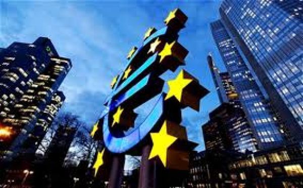 Οι επενδυτές βγάζουν τα χρήματά τους από την ευρωζώνη