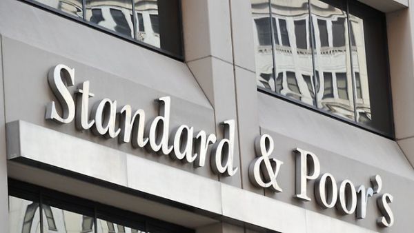 S&amp;P: Οι αδύναμες πιστωτικές συνθήκες εντείνουν την αστάθεια