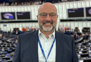 Αρναούτογλου προς Κομισιόν: 100 εκατ. ευρώ για το ηλεκτρικό δίκτυο - Πόσα χιλιόμετρα έγιναν πραγματικά ασφαλέστερα απέναντι στις πυρκαγιές;