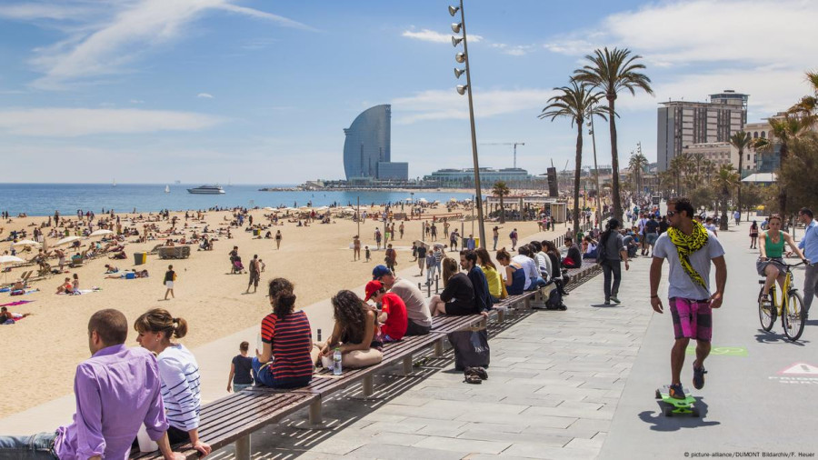 Η Ισπανία οδεύει φέτος προς νέο ρεκόρ στον τουρισμό