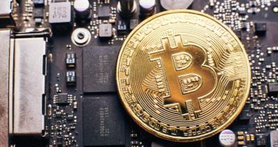 Σε χαμηλό έτους οδεύει το Bitcoin-«Βουτιά» άνω του 7%