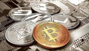 Σταθερά γύρω στα $28.000 το Bitcoin, περιμένοντας τη Fed