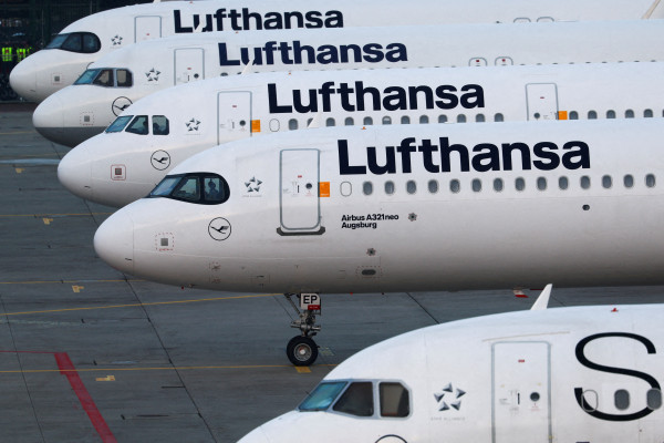 Lufthansa-Γ&#039; τρίμηνο: Ρεκόρ εσόδων κυρίως λόγω των premium ταξιδιών